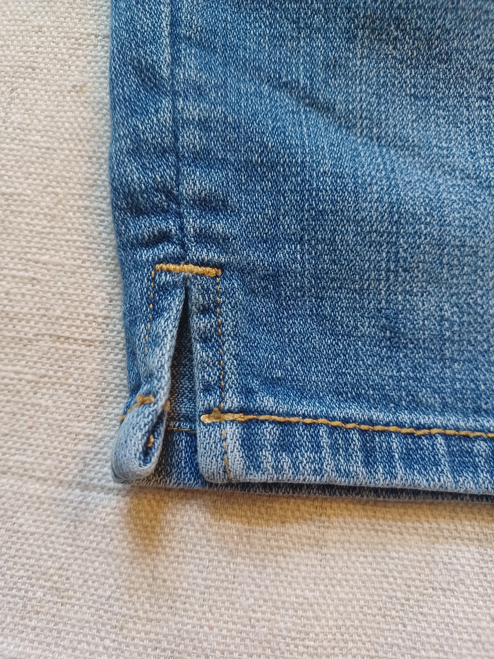 Levi's Denim Jean Shorts Women's Size 14 - Picture 6 of 10